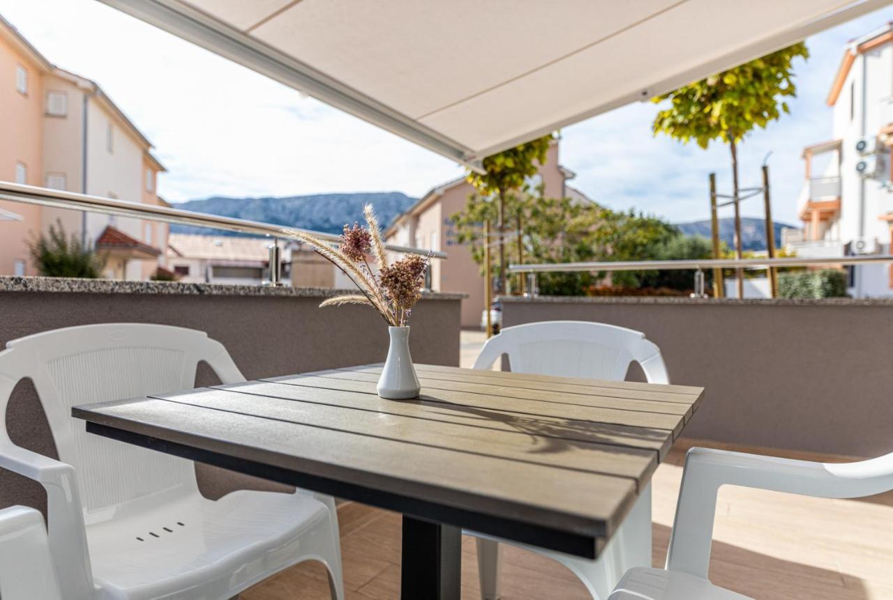 Apartments Crnekovic III Baška Eksteriør bilde