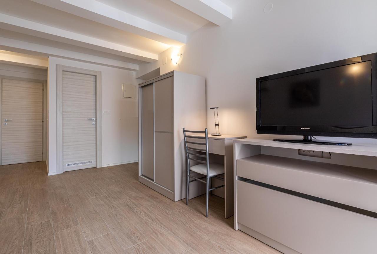 Apartments Crnekovic III Baška Eksteriør bilde