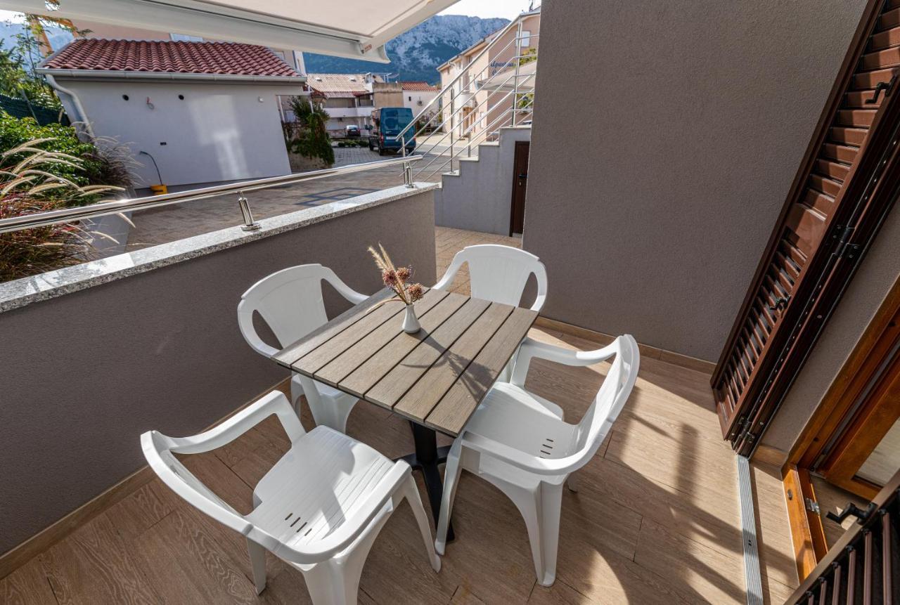 Apartments Crnekovic III Baška Eksteriør bilde