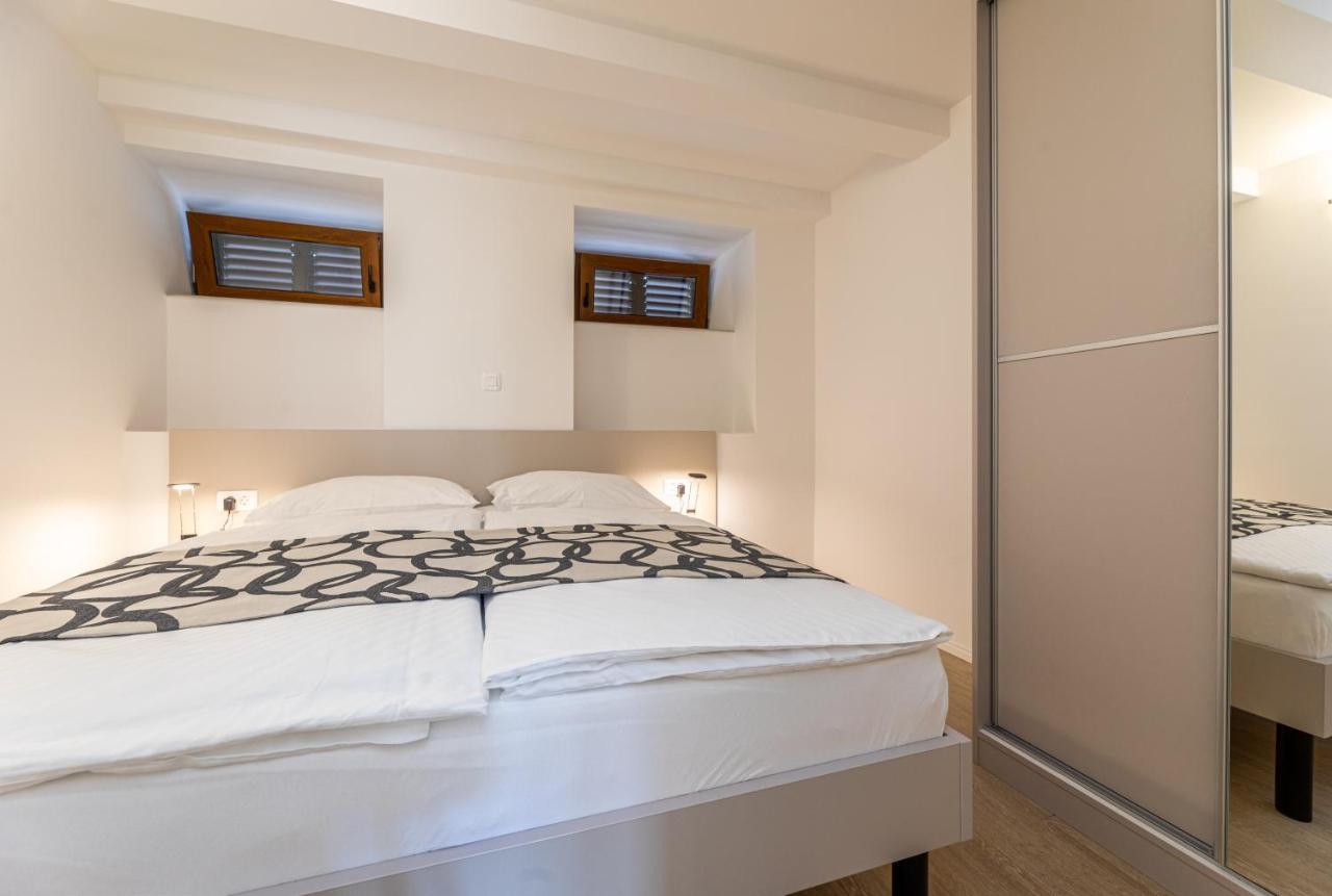 Apartments Crnekovic III Baška Eksteriør bilde