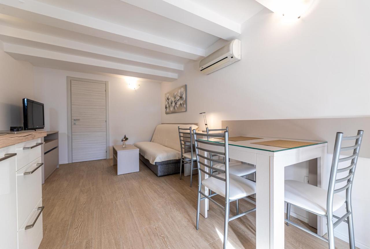 Apartments Crnekovic III Baška Eksteriør bilde