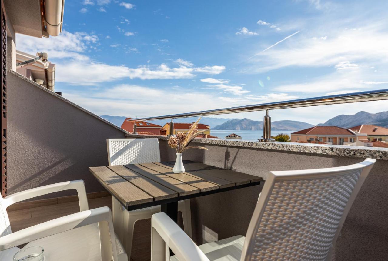 Apartments Crnekovic III Baška Eksteriør bilde
