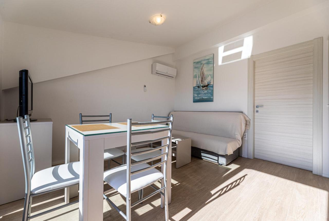 Apartments Crnekovic III Baška Eksteriør bilde