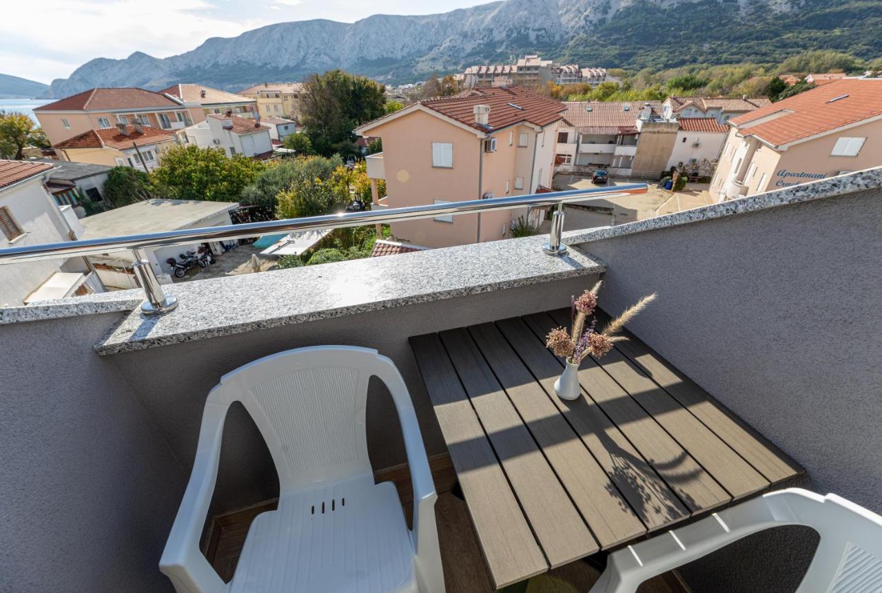 Apartments Crnekovic III Baška Eksteriør bilde