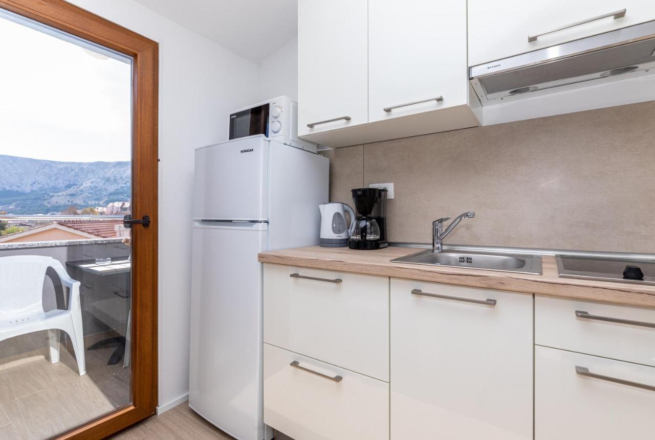 Apartments Crnekovic III Baška Eksteriør bilde