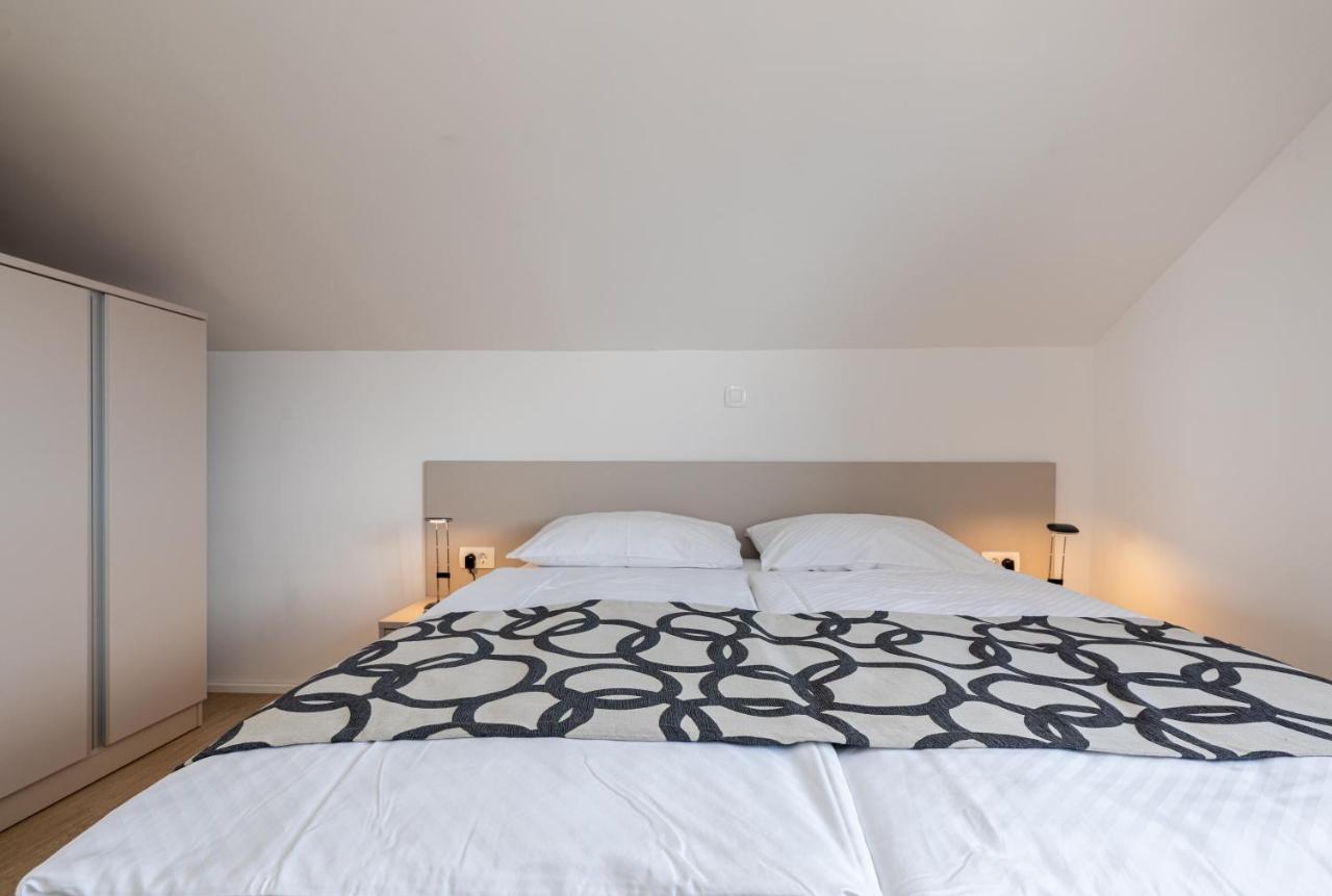 Apartments Crnekovic III Baška Eksteriør bilde