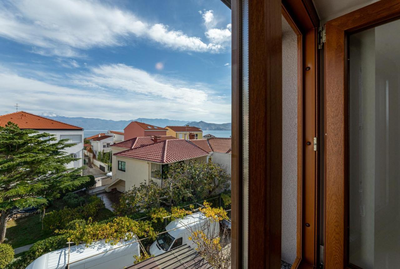Apartments Crnekovic III Baška Eksteriør bilde